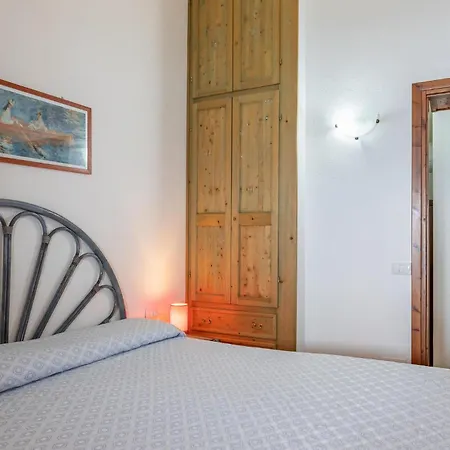 Holiday home Quadri 8 *